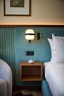 DUO Hotel Lisbon, Curio Collection by Hilton