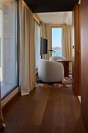 DUO Hotel Lisbon, Curio Collection by Hilton