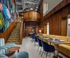 DUO Hotel Lisbon, Curio Collection by Hilton