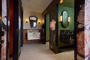 DUO Hotel Lisbon, Curio Collection by Hilton