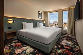 DUO Hotel Lisbon, Curio Collection by Hilton