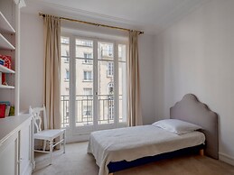 Paris Prestige Rousseau Residence