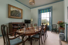 Dabton House