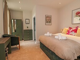 Eden Bay Retreat