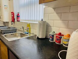 Remarkable 4-bed House in Bootle, Liverpool