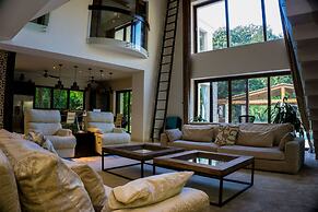 Villa Uxmal by BVR