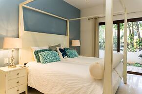 Villa Uxmal by BVR