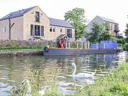The Swans Nest Lock View
