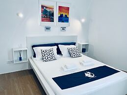 Partenope Hostel and Suites