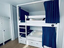 Partenope Hostel and Suites