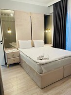 CANTRMEN SUITE
