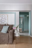 Sublime Minty Green 1BR on the Park
