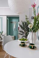 Sublime Minty Green 1BR on the Park