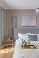 Sublime Minty Green 1BR on the Park