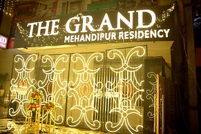 Hotel The Grand