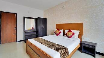 iROOMZ Rich Queen House Cottage