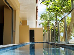 LAZOR SEA RESORT