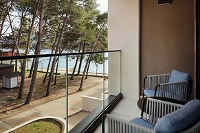 The Isolano, Cres, Autograph Collection