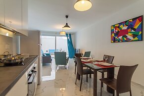 A Sunny Penthouse Modern 2 bdr - Sliema
