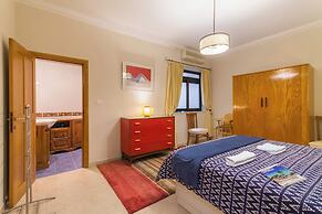 A Magnificent Sunny Seafront Apart Sliema