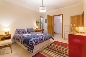 A Magnificent Sunny Seafront Apart Sliema