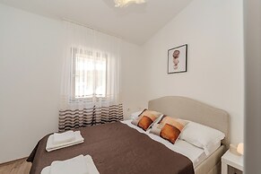 Apartments Plantosar