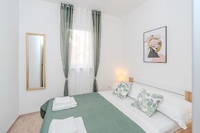 Apartments Plantosar
