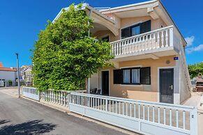 Apartments Plantosar