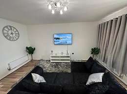 Stunning 3-bed House in Manchester