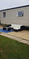 Inviting 3-bed Caravan on Sand Le Mere, Tunstall