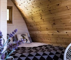 Chalet - Sleeps 2 - Balcony - Parking - Beach/golf