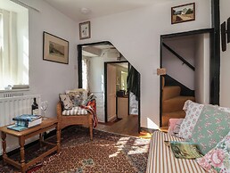 Blackbird Cottage Near Appledore