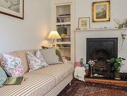 Blackbird Cottage Near Appledore