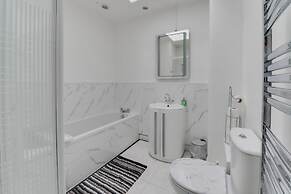 Remarkable 3-bed House in Middleton Manchester