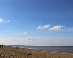 Caravan - Sleeps 8 - Pets Ok - Parking - Decking