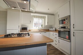 23 Meadow Retreat