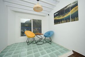 Bay Breeze Suites