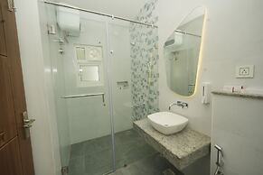 Bay Breeze Suites