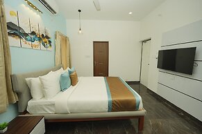 Bay Breeze Suites