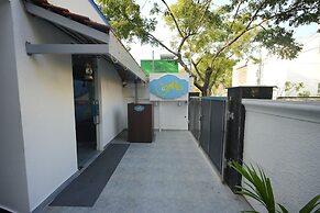 Bay Breeze Suites