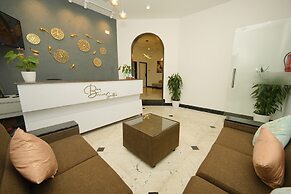 Bay Breeze Suites