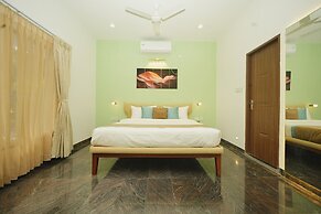Bay Breeze Suites