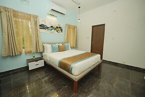Bay Breeze Suites