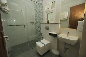 Bay Breeze Suites