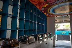 Bay Breeze Suites