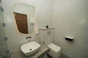 Bay Breeze Suites