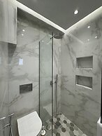Sunshine Bay Suites