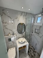 Sunshine Bay Suites