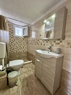 Sunshine Bay Suites