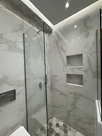 Sunshine Bay Suites